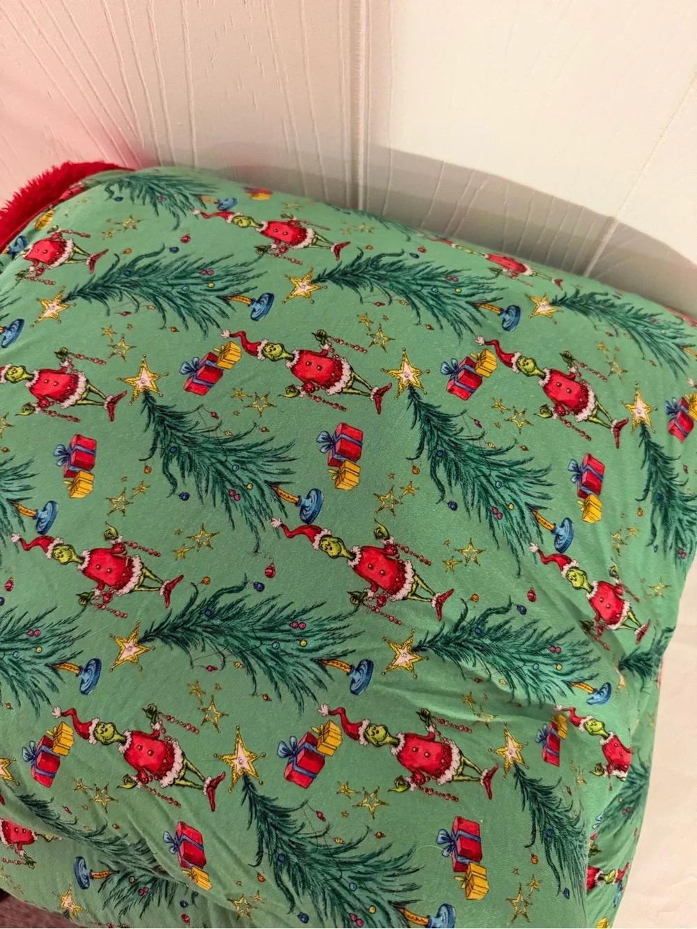 Holiday Green Grinch Plush Throw Blanket